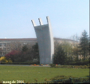 Berlin 2004 - Am Flughafen Tempelhof 